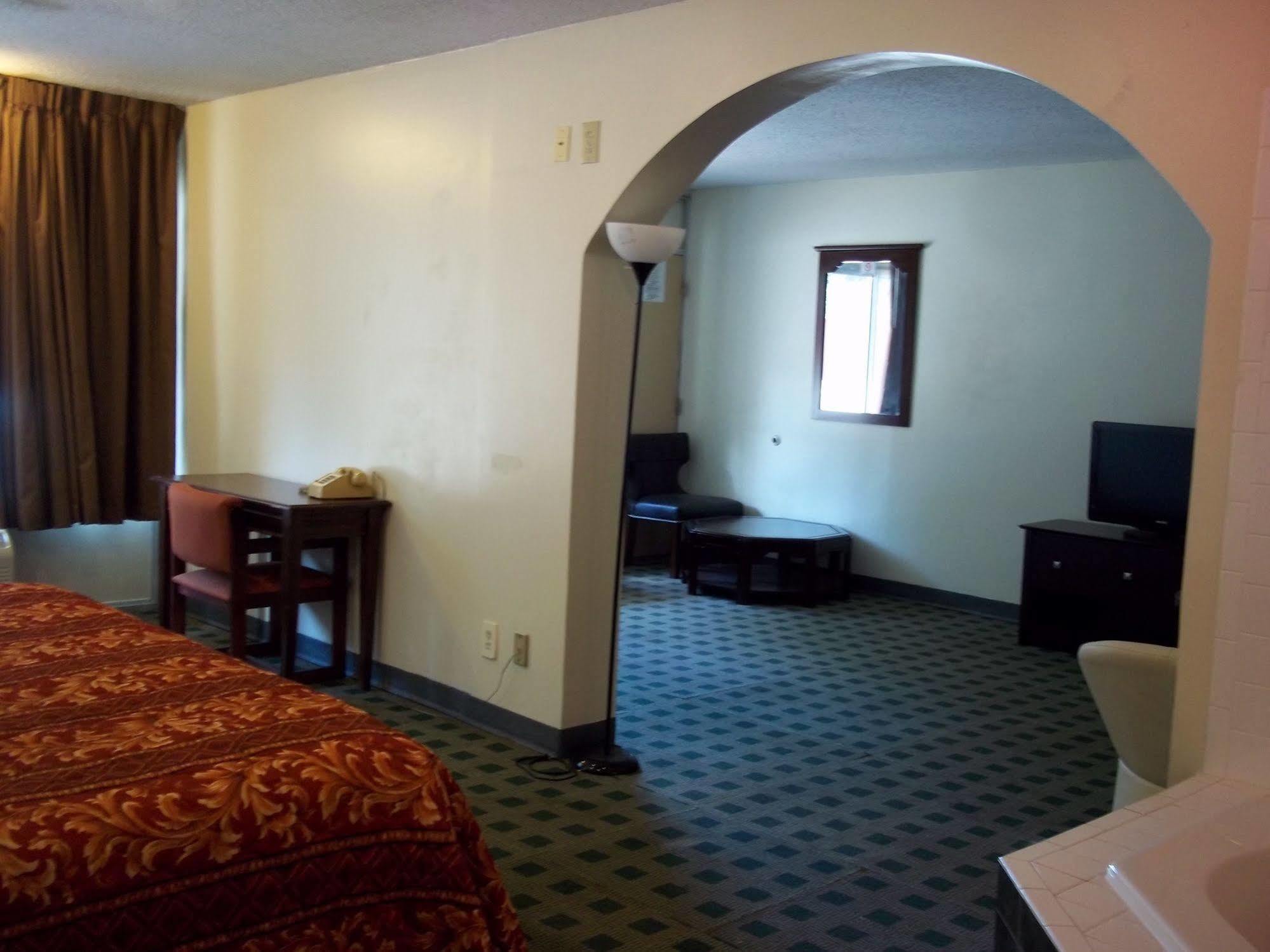 Red Roof Inn Lagrange LaGrange Exterior foto